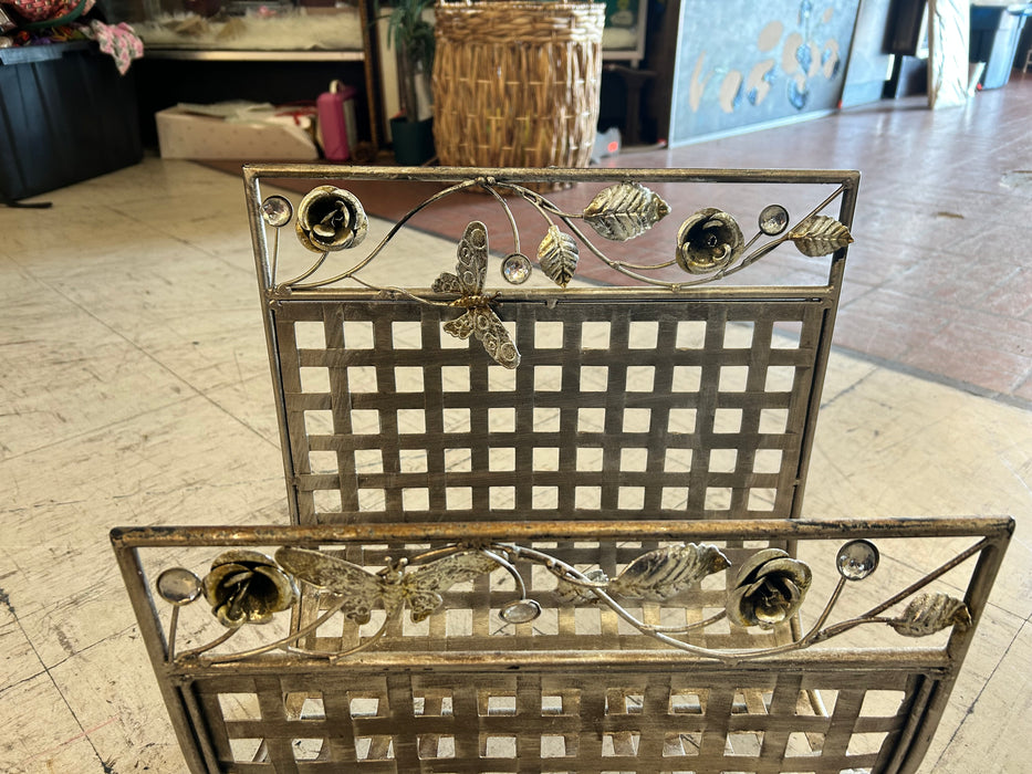 Vintage metal magazine rack 34152