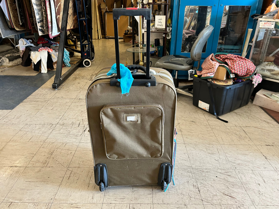 Amax luggage on wheels 34156