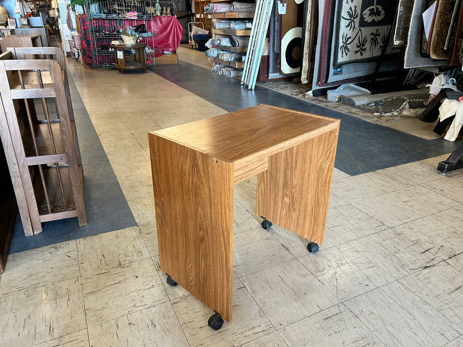 Small rolling desk on casters 34150