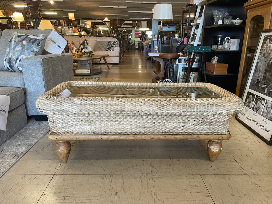 Wicker coffee table with glass top 32684