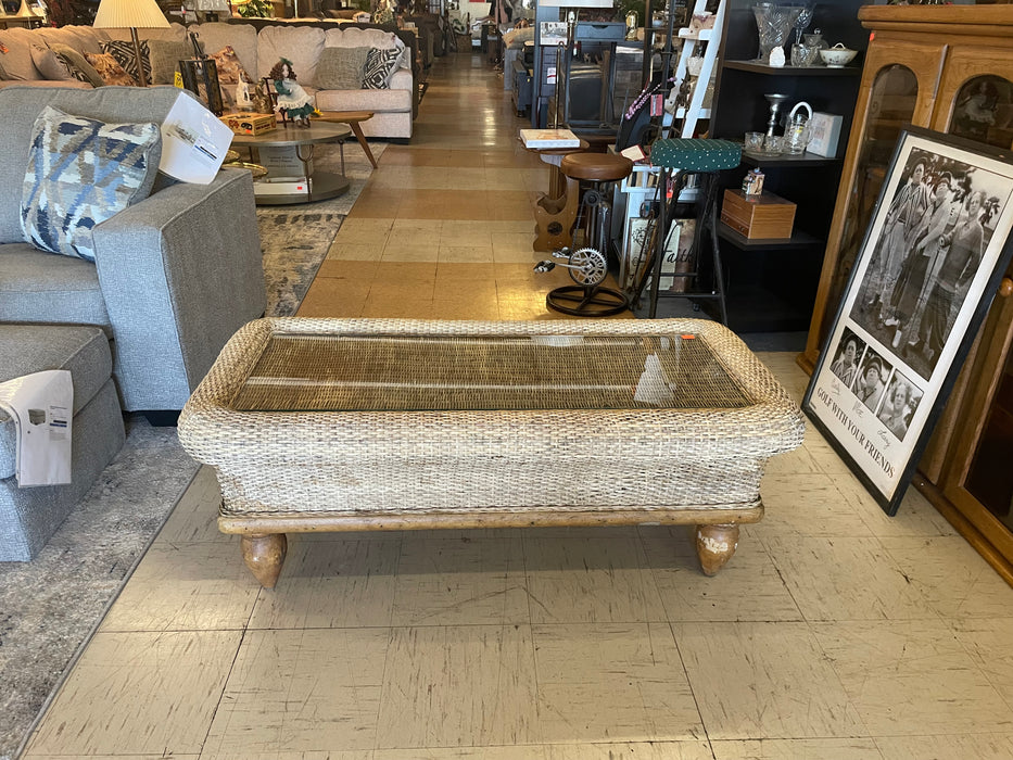 Wicker coffee table with glass top 32684