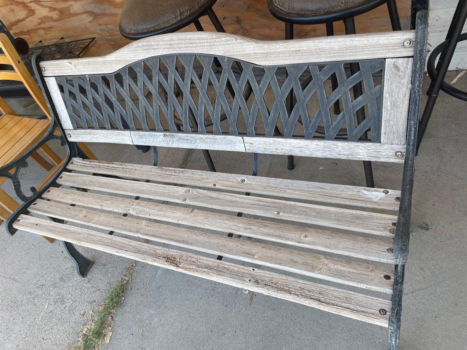 Outdoor weathered wood/metal bench 32695