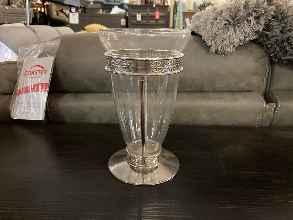 Glass vase with silver platted trim 31115