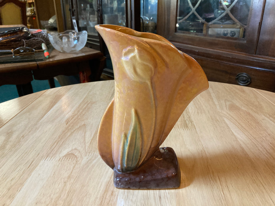 Roseville tulip vase 31127