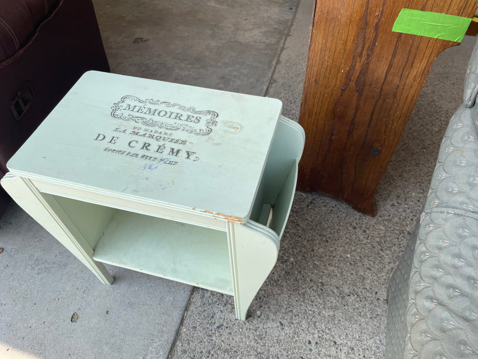 Side end table with magazine rack 32801