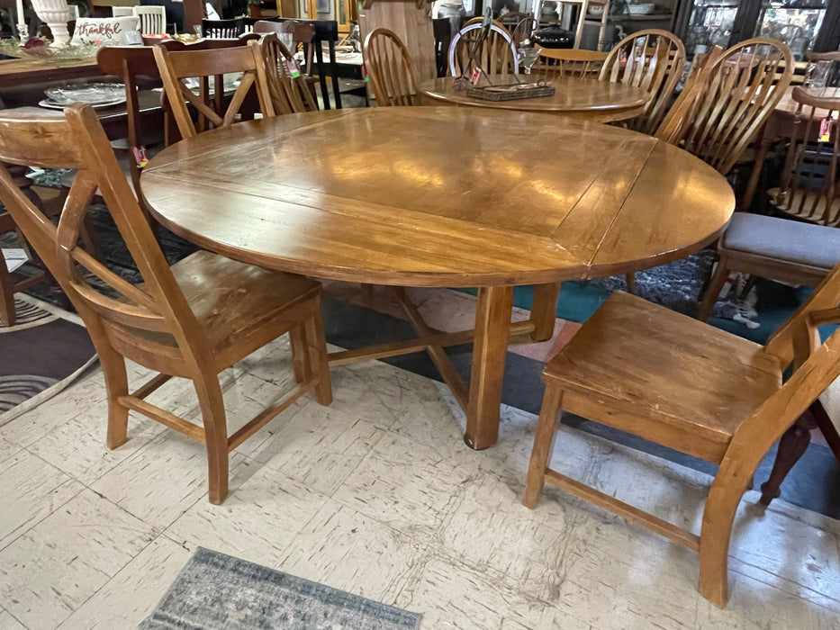 Drop leaf wood kitchen or dining table w 3 chairs 32803