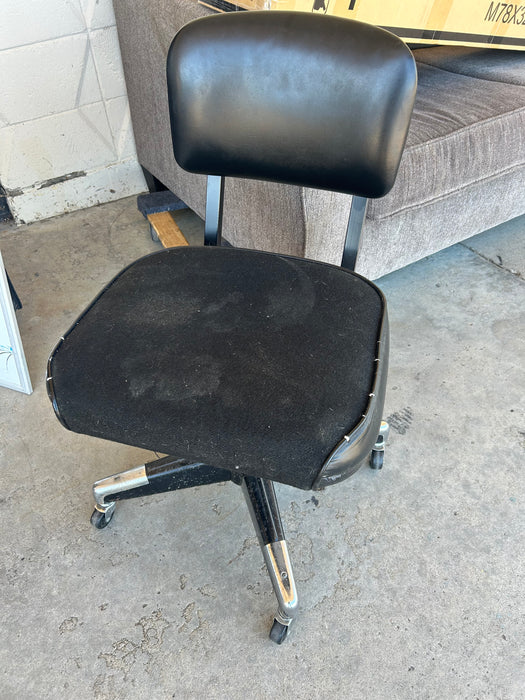 Black upholstered computer desk chair 34287