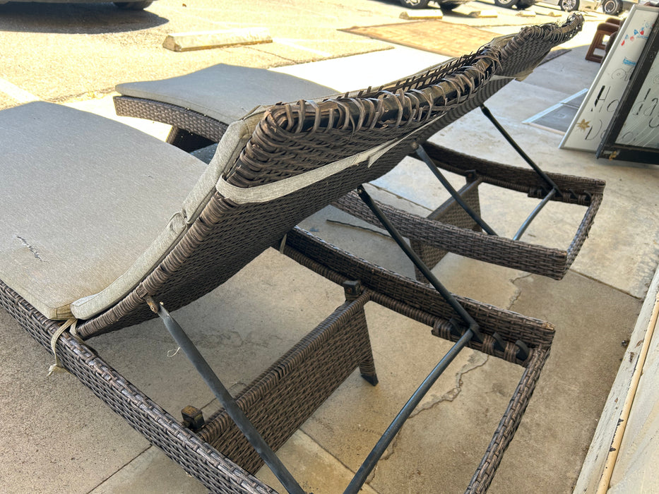 Grey wicker patio lounge chairs 34293