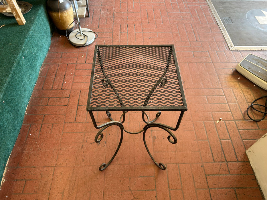 Wrought iron accent or end table 34302