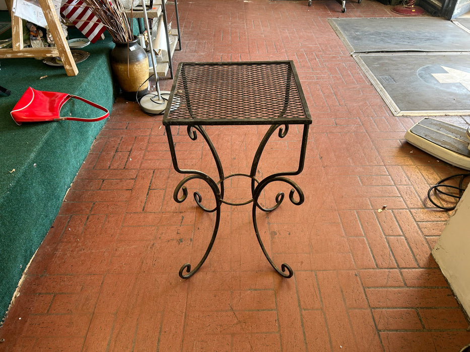 Wrought iron accent or end table 34302