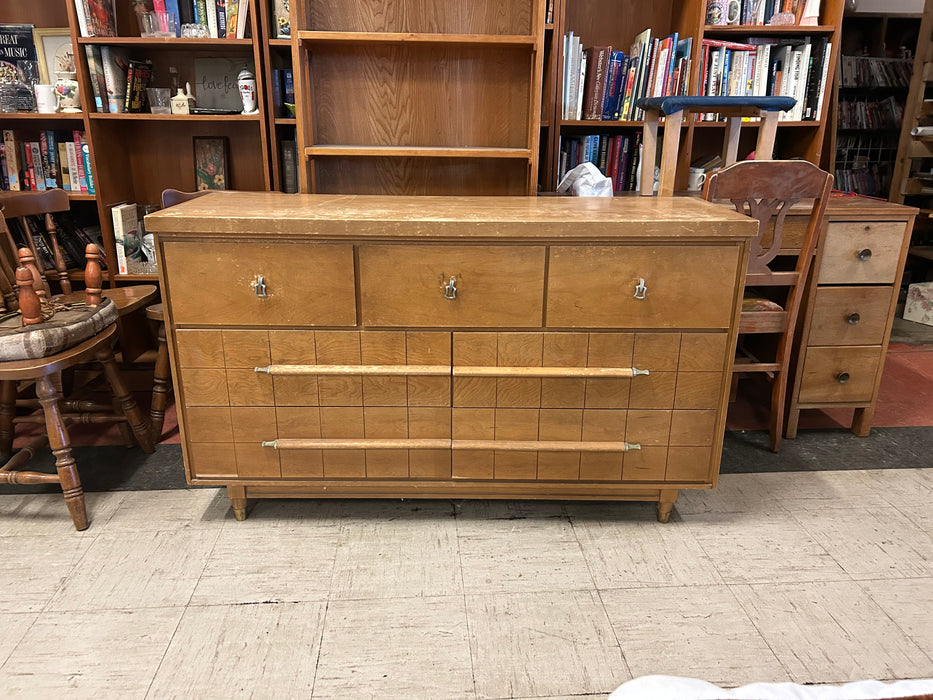 7 drawer wood Mid Century dresser 34323