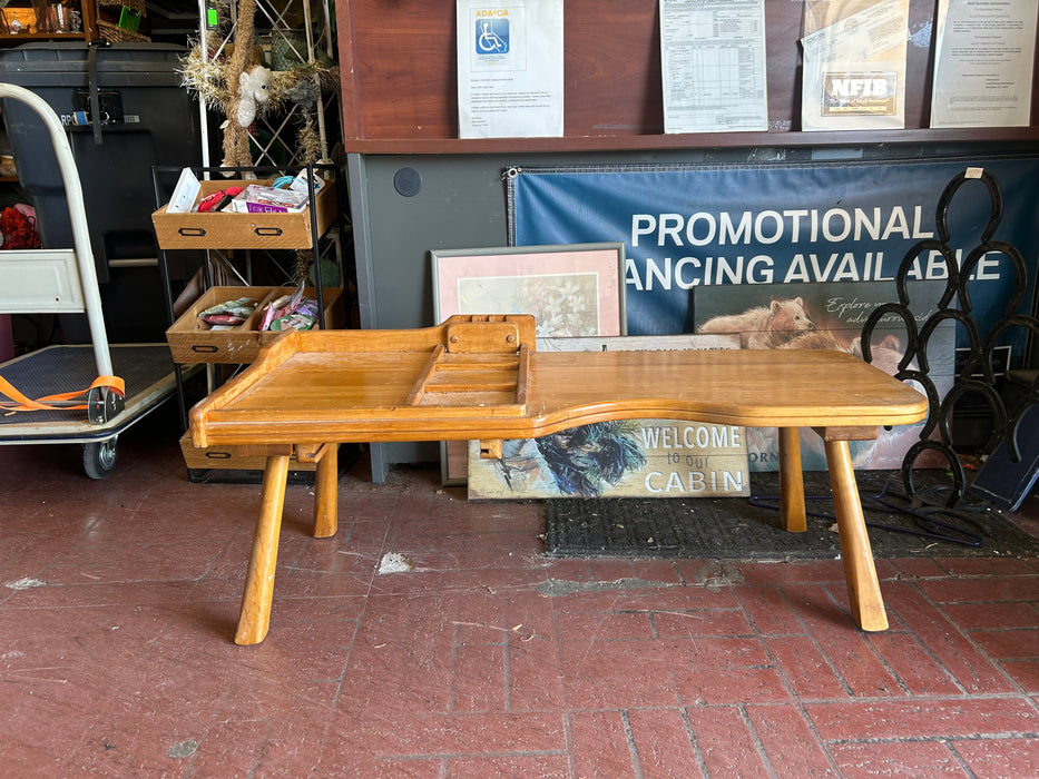 Small Colonial cobblers bench seat 34330