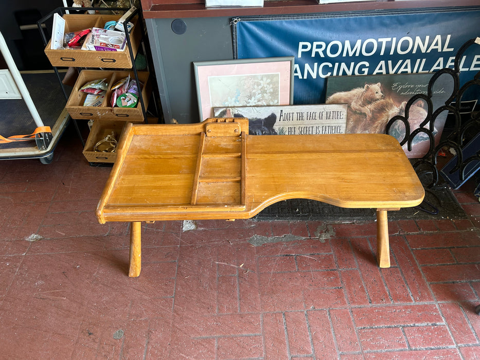 Small Colonial cobblers bench seat 34330
