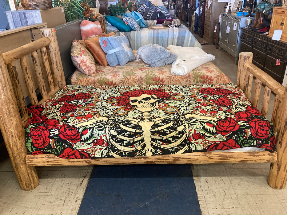 Skeleton with roses tapestry 30976