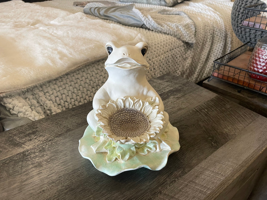 Ceramic frog with sunflower 32623