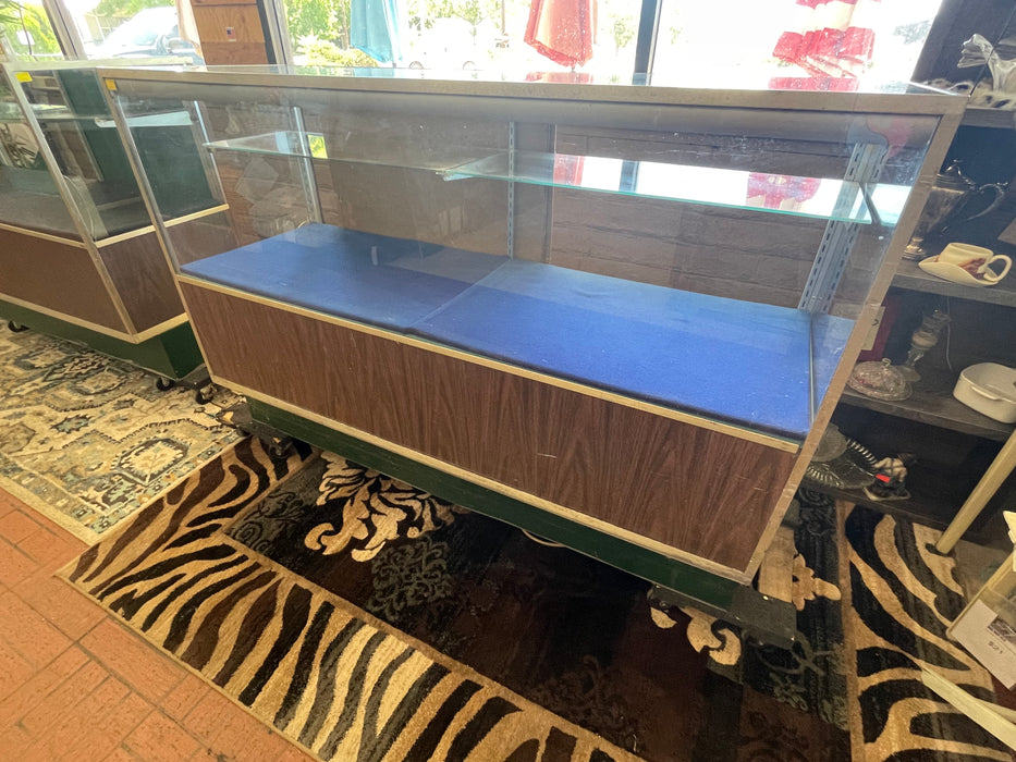 Glass display cases 32619