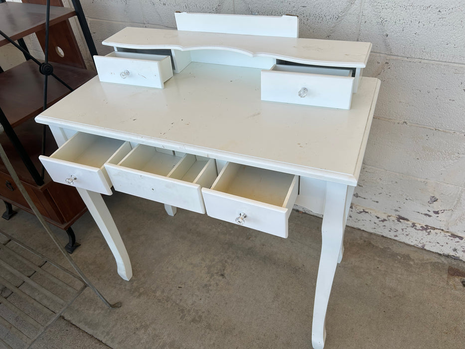 Childrens white vanity desk 34337