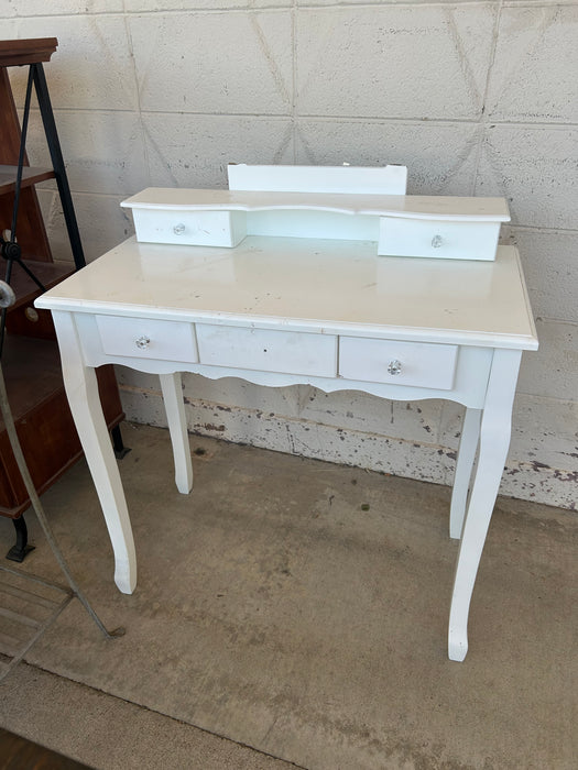 Childrens white vanity desk 34337