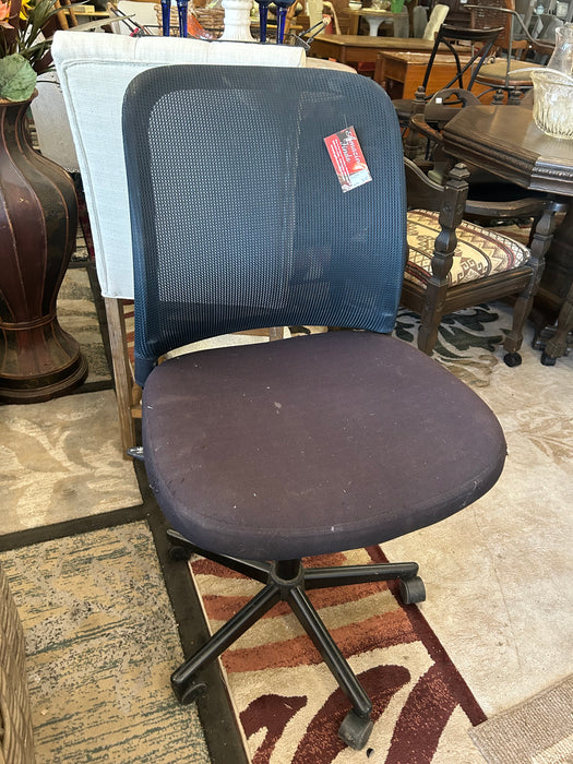 Black mesh back computer desk chair 34340