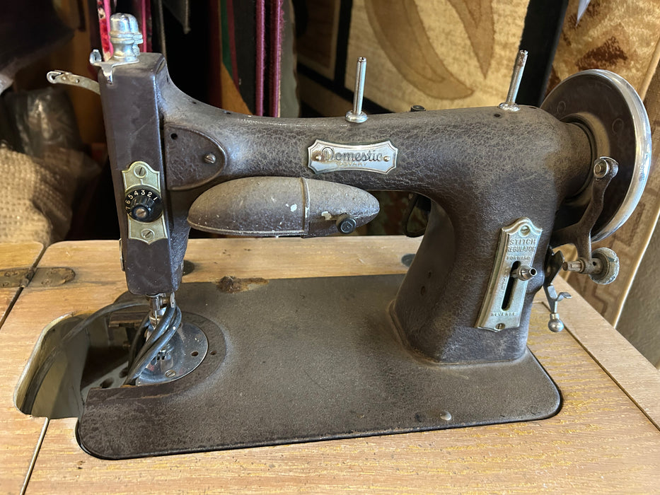 Domestic rotary sewing machine in cabinet 34346