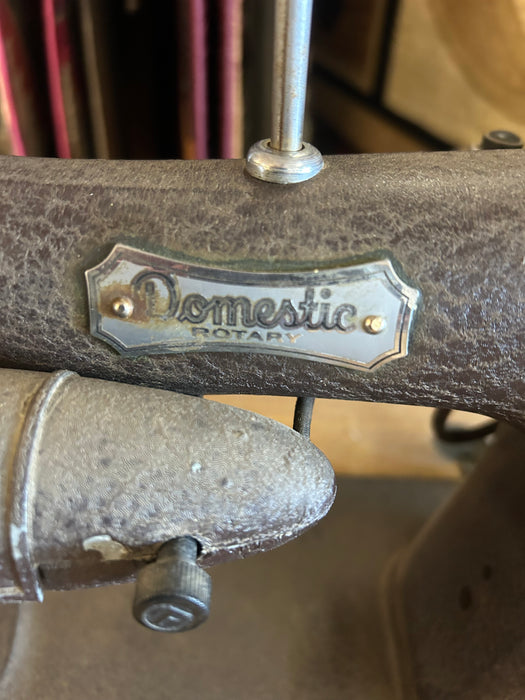 Domestic rotary sewing machine in cabinet 34346