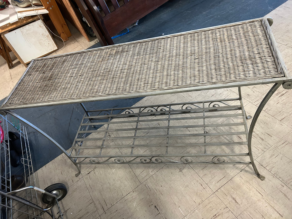 Distinctive Design iron metal console table with wicker top 34352