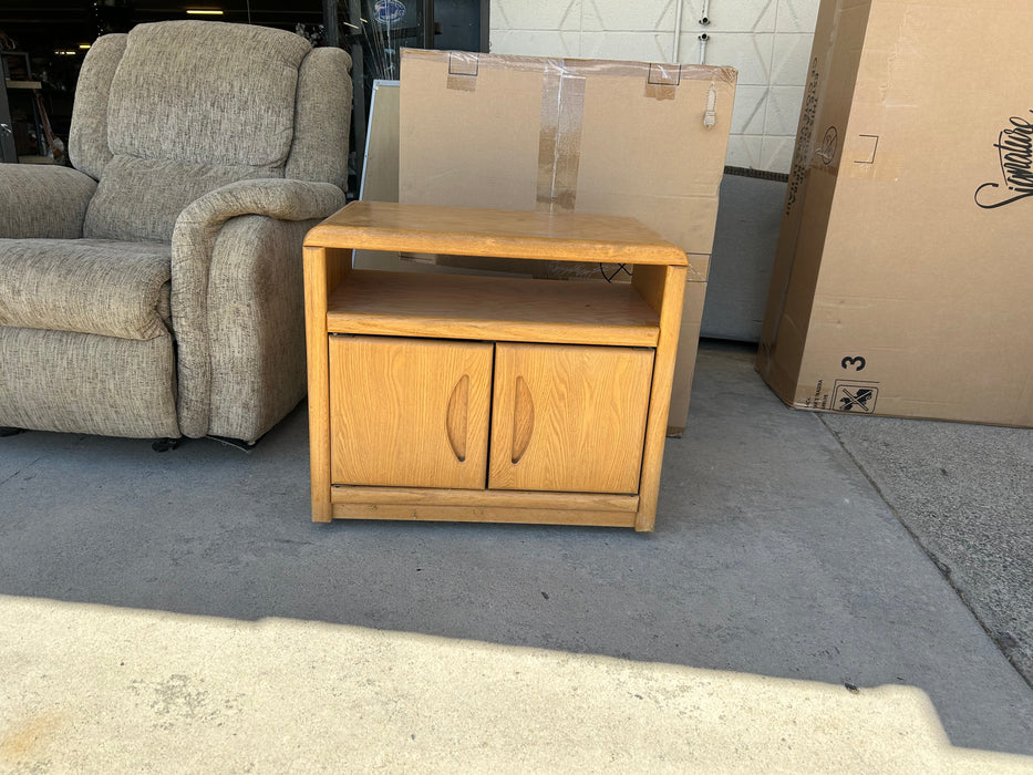 Small wood cabinet on casters 34363