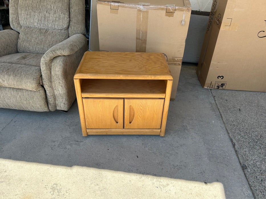 Small wood cabinet on casters 34363