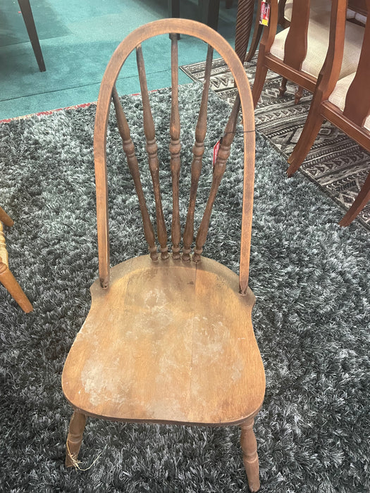 Vintage small wood kitchen or dining chair 32667