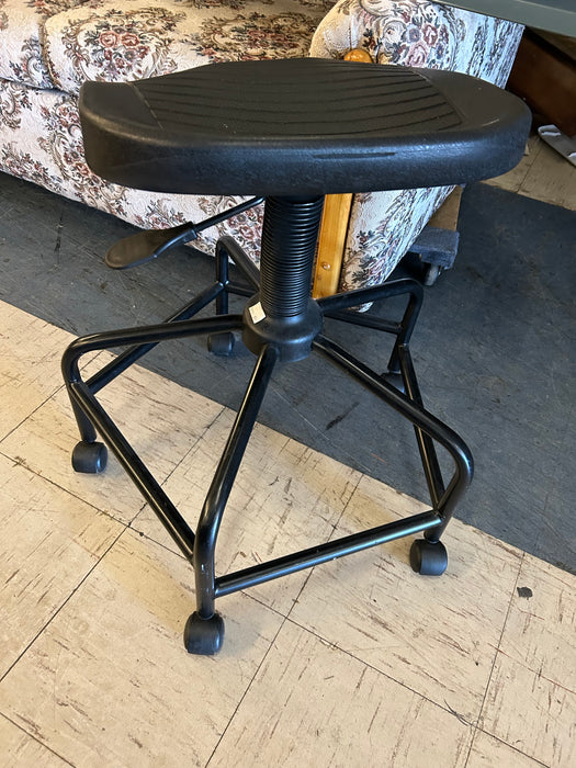 Rolling black desk stool 34359