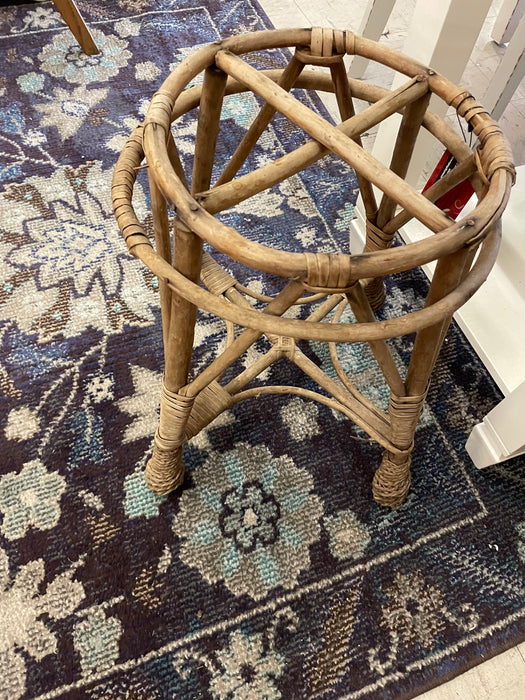 Vintage rattan bamboo wicker outdoor patio or indoor stool/plant stand 32148