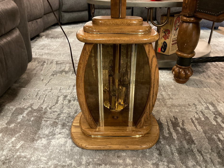 Glass top end table w/ lamp 32175