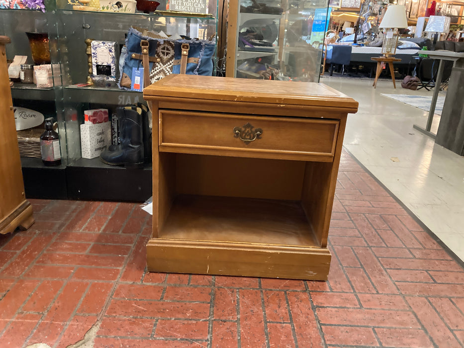 Nightstand or end table 1 drawer 32198