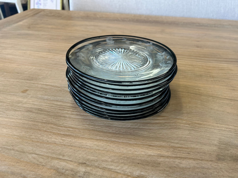 Set of 12 clear cystal black rimmed salad/dessert plates 33594