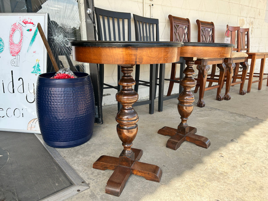 Drum end tables w/ round top, pedestal base 33600