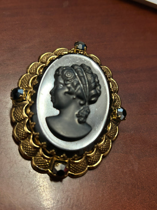 Stunning vintage large glass mirror cameo brooch 33621