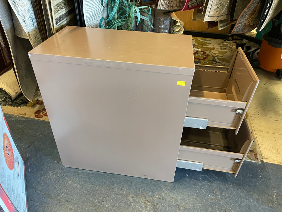 2 file drawer metal filing cabinet 32205