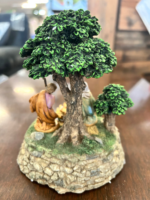 Vintage Fontanini Roman Nativity scene musical box 33688