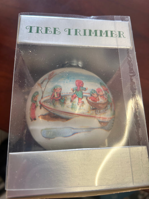 Hallmark Tree Trimmer Christmas glass ornament ice skating in original box 33691