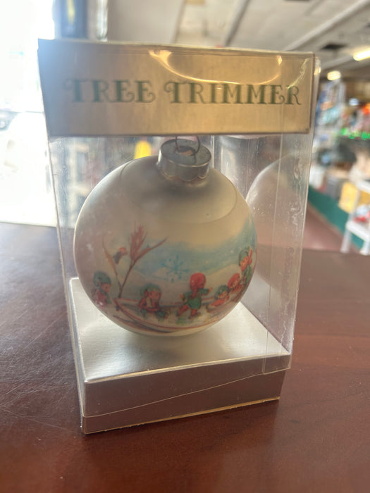 Hallmark Tree Trimmer Christmas glass ornament ice skating in original box 33691
