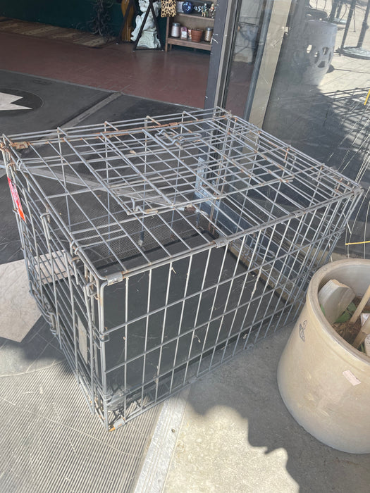 Small dog or other animal kennel with tray 32248