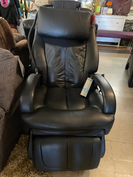 Sharper Image black massage chair power recliner 32430