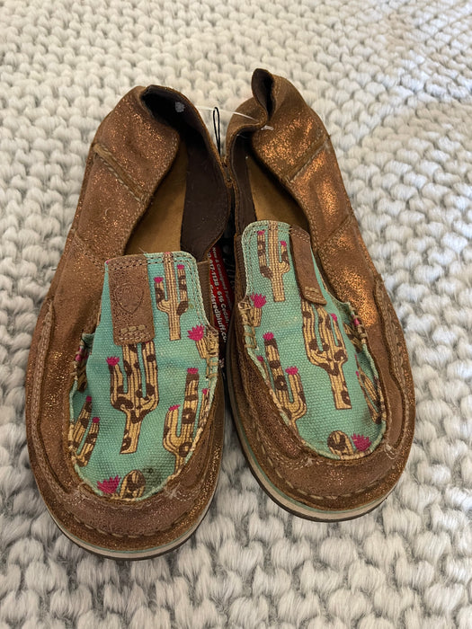 Ariat aqua and cactus pattern size 8B shoes 32464