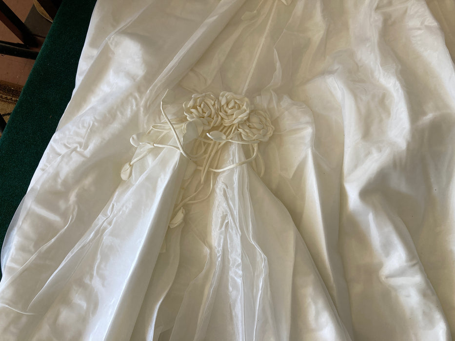Wedding dress size 24 32476