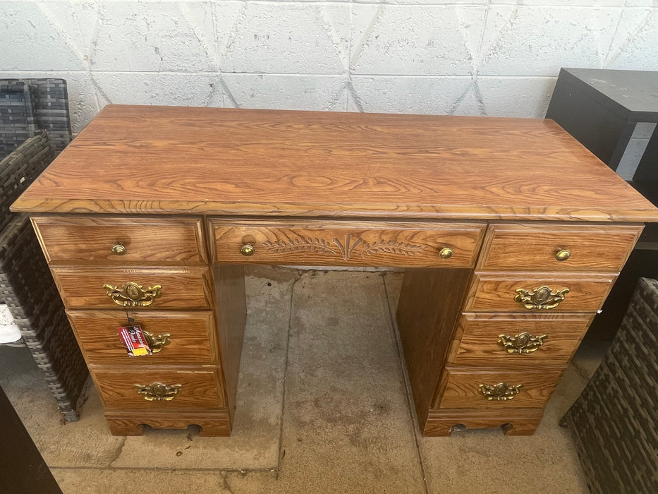Wood student desk with 5 drawers 32511