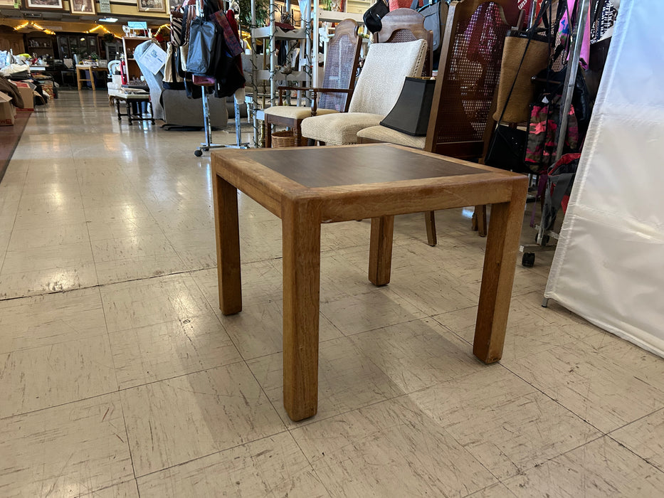 Sturdy wood side end table 34229
