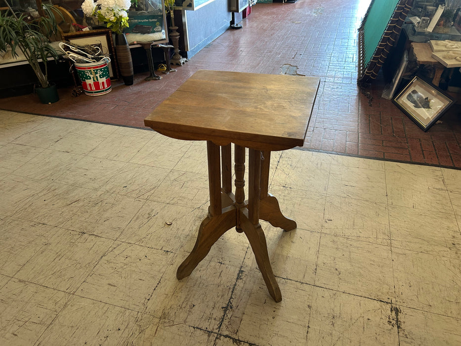 Tall vintage side end table 34230