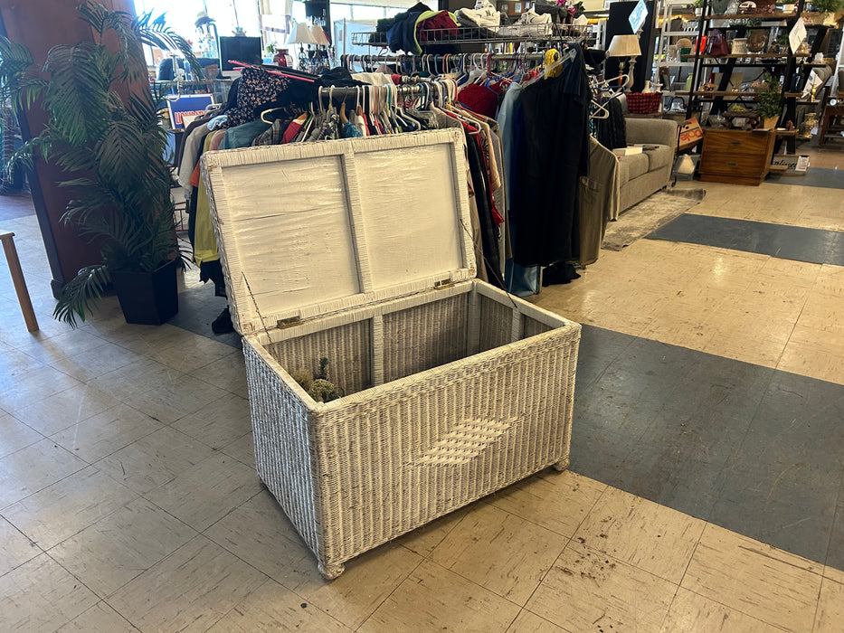 White wicker storage trunk hope chest 34237