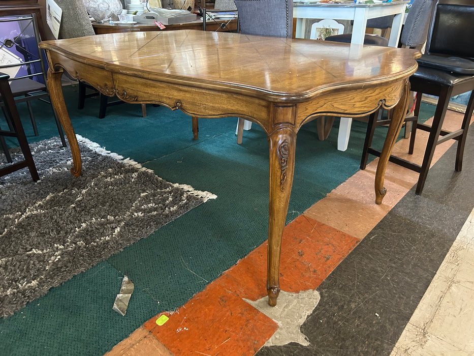 French Provincial style kitchen or dining table 34240