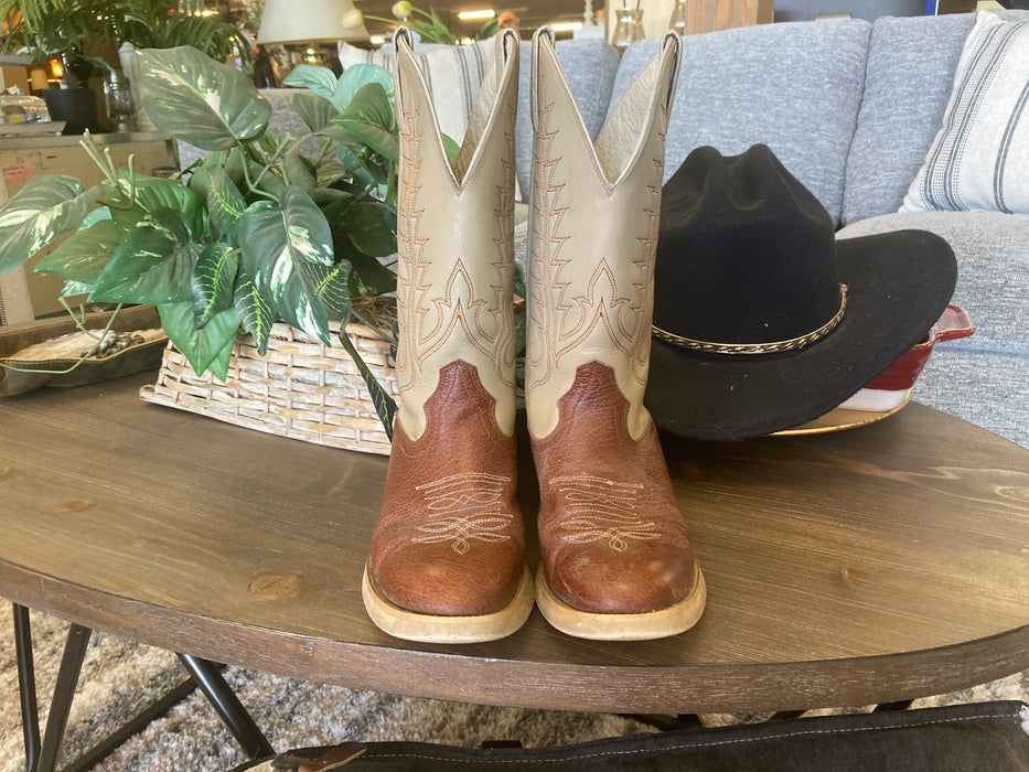 Tony Lama cowboy boots size 5D 30900